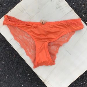 3 pairs Victoria Secret Hanky Panky & Gillian OS